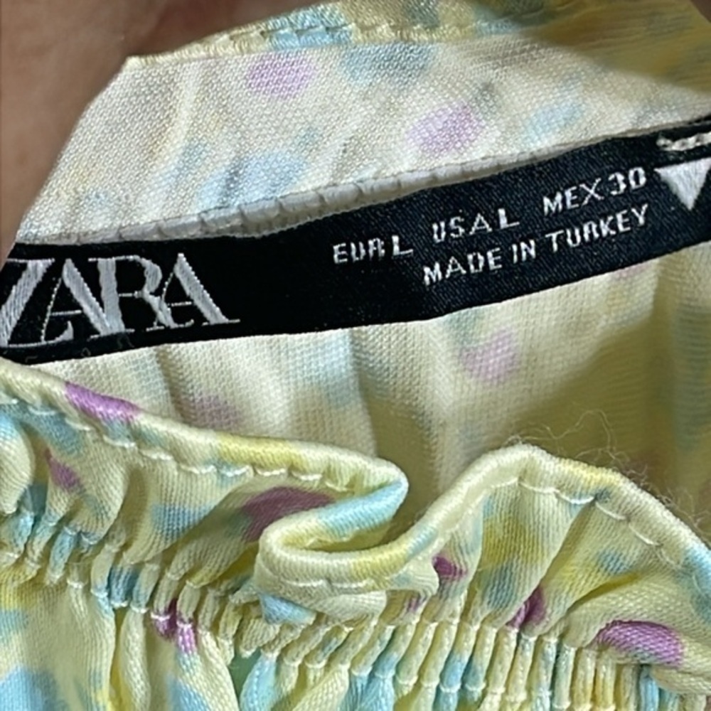 (A3) ZARA SATIN EFFECT PRINTED TOP, size L - Picture 6 of 13